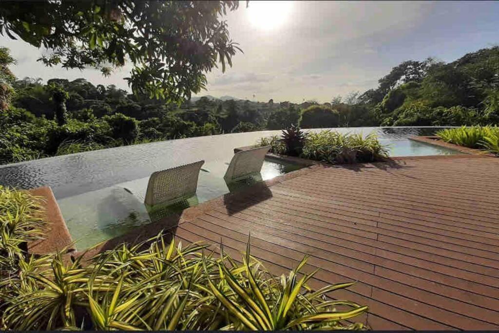 Overlooking Staycation At Sandari Batulao Tagaytay City Buitenkant foto