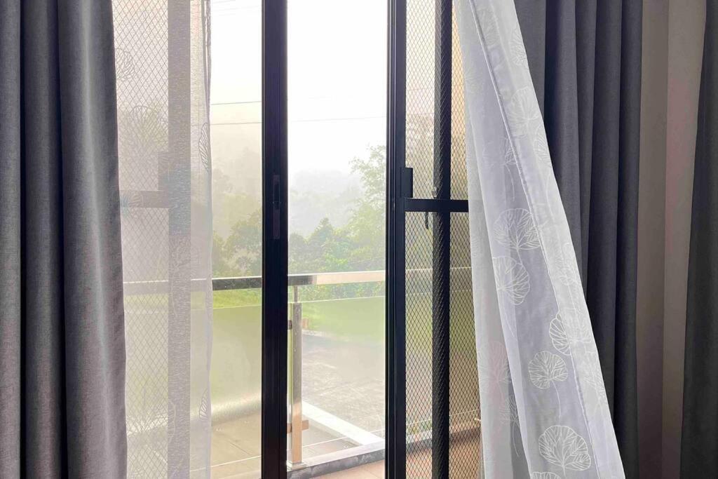 Overlooking Staycation At Sandari Batulao Tagaytay City Buitenkant foto