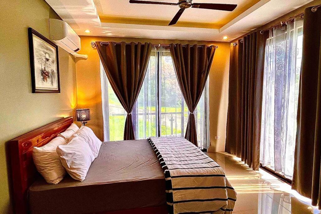 Overlooking Staycation At Sandari Batulao Tagaytay City Buitenkant foto