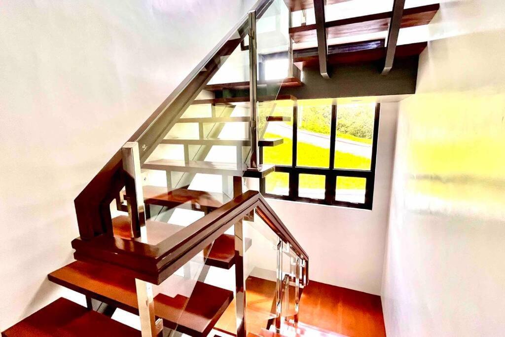 Overlooking Staycation At Sandari Batulao Tagaytay City Buitenkant foto