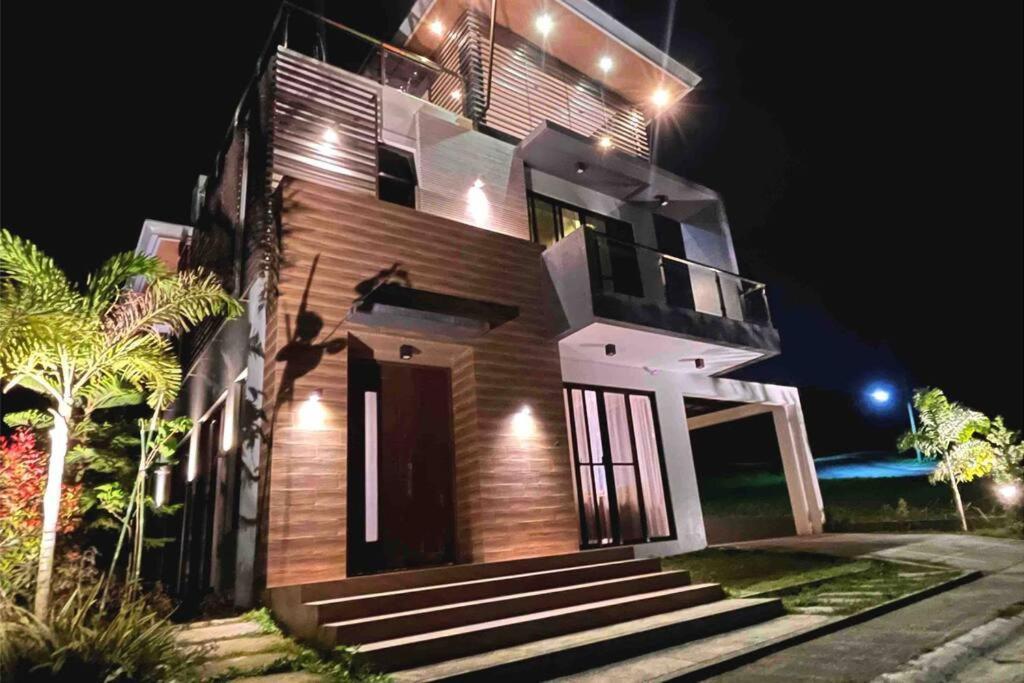 Overlooking Staycation At Sandari Batulao Tagaytay City Buitenkant foto