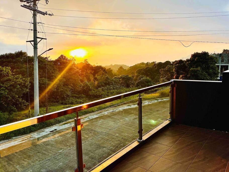 Overlooking Staycation At Sandari Batulao Tagaytay City Buitenkant foto